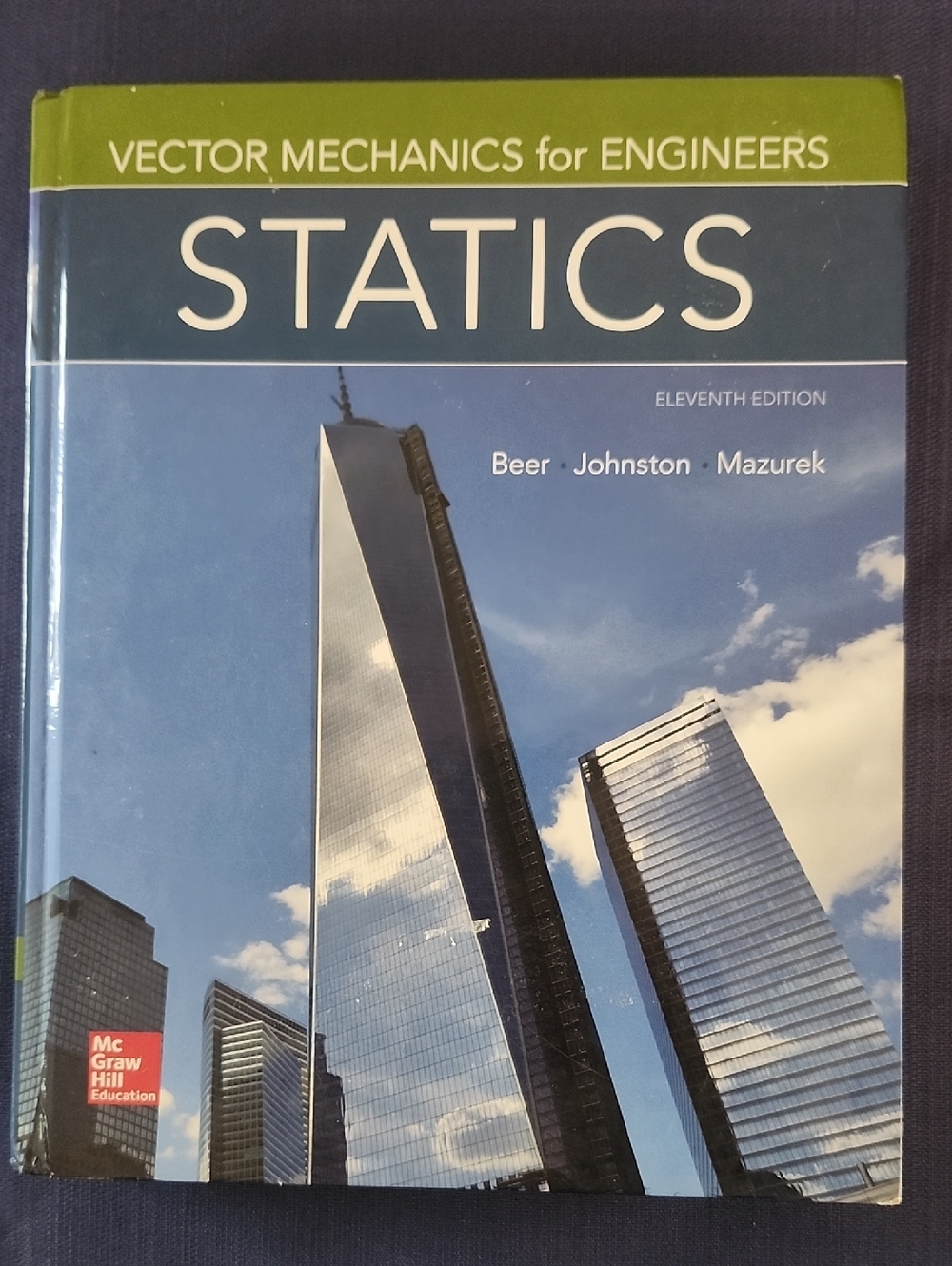 📚 Vector Mechanics for Engineers: Statics (11th Edition)